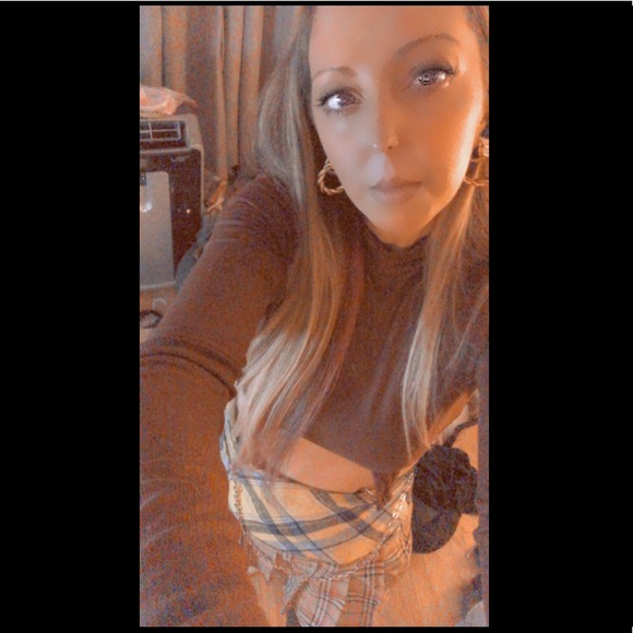 Hi, thanks for checking out my closet! More to come! Lots of Free People - Picture 1 of 1